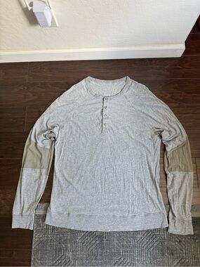 Lululemon Light Gray Long-Sleeve Henley Shirt with Elbow Patches mens Sz L old